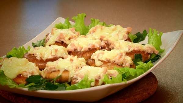 Фаршированные сушки для семьи и гостей. Закуска, которая не успевает остыть! (ФОТО)