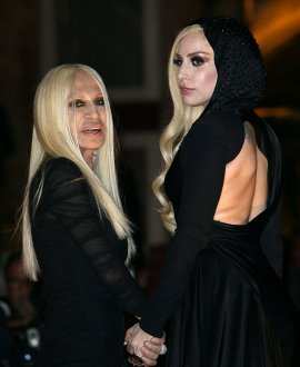 Lady Gaga стала похожа на Донателлу Версаче (ФОТО)