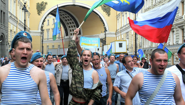 календарь праздников на август