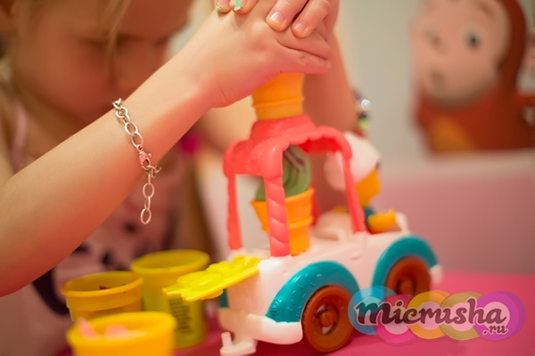 Масса для лепки от Play Doh