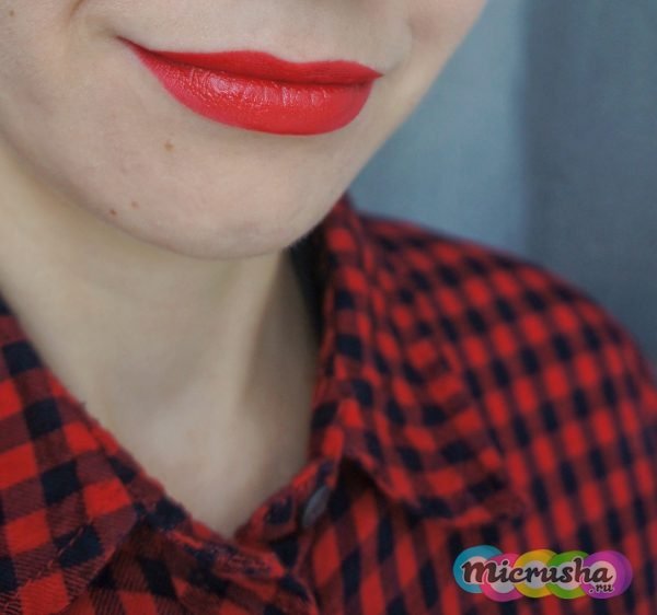 Avon Mark. The bold lipstick Ruby shock