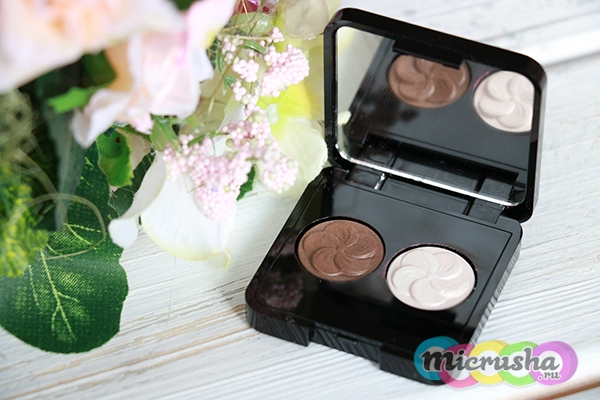 Палетка для глаз Asian Touch Holographic Eyeshadow Palette