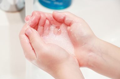 дерматологический гель для умывания Uriage