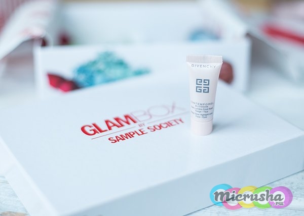 Givenchy средство для сияния лица и кожи вокруг глаз L’intemporel blossom