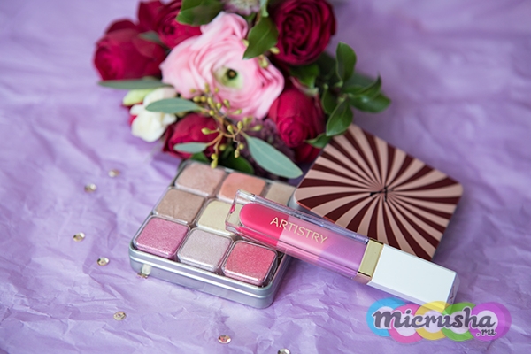 ARTISTRY SIGNATURE COLOR™ Палетка мерцающих румян